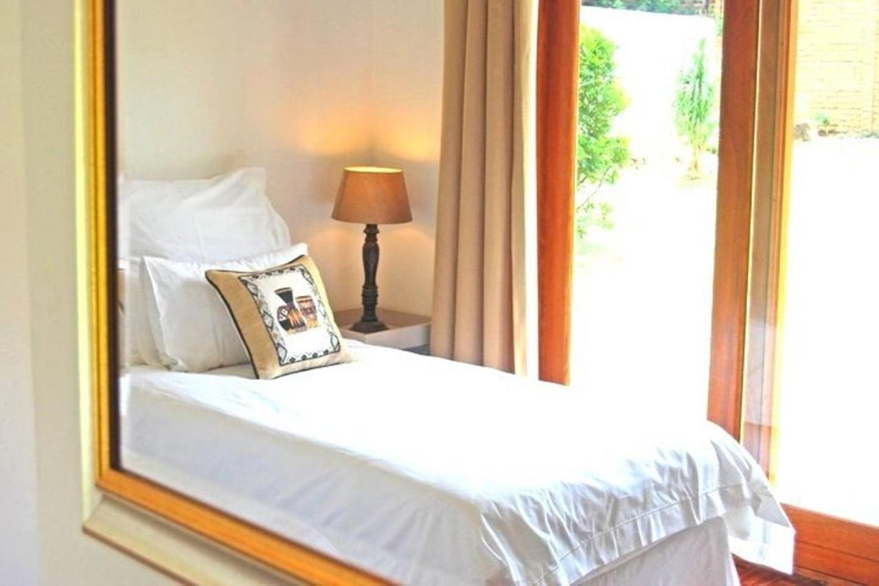 Mizizi House Of Sandton B & B Johannesburg Ngoại thất bức ảnh
